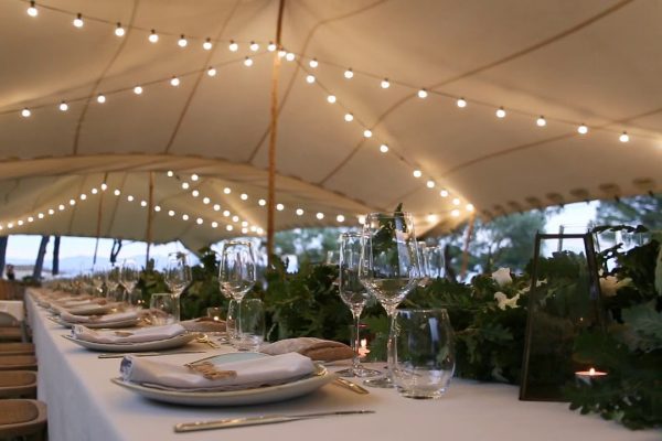 Consejos para el alquiler de carpas para bodas al aire libre: Cómo elegir la opción perfecta