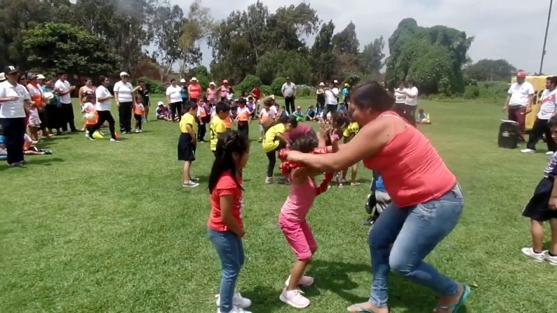 Ideas-para-organizar-un-dia-de-juegos-al-aire-libre - Sonajero.es