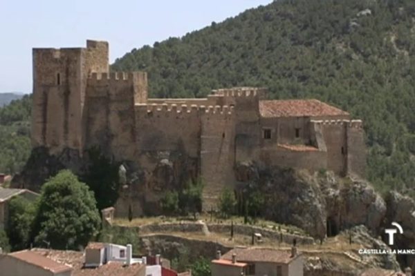 Descubre los encantos de Yeste: guía completa para conocer este destino turístico