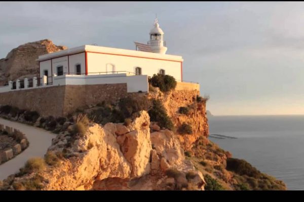 Descubre Alfàs del Pi: El encanto de un destino imperdible en la Costa Blanca