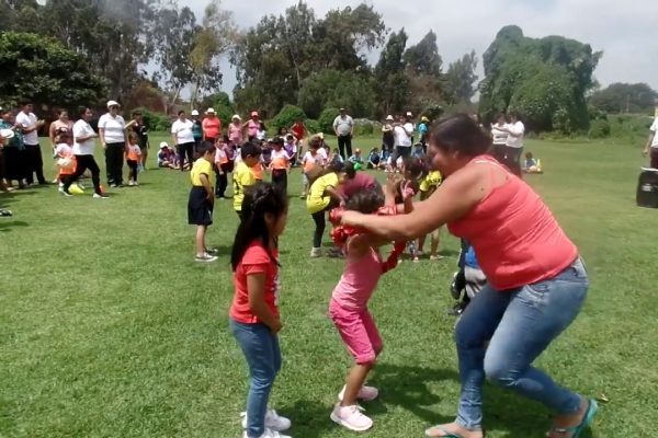 Crianza y exploración al aire libre: Aventuras para niños de 3 a 5 años