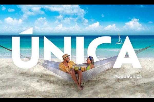Descubre cómo disfrutar del ocio en la playa: Deportes, relajación y diversión al sol