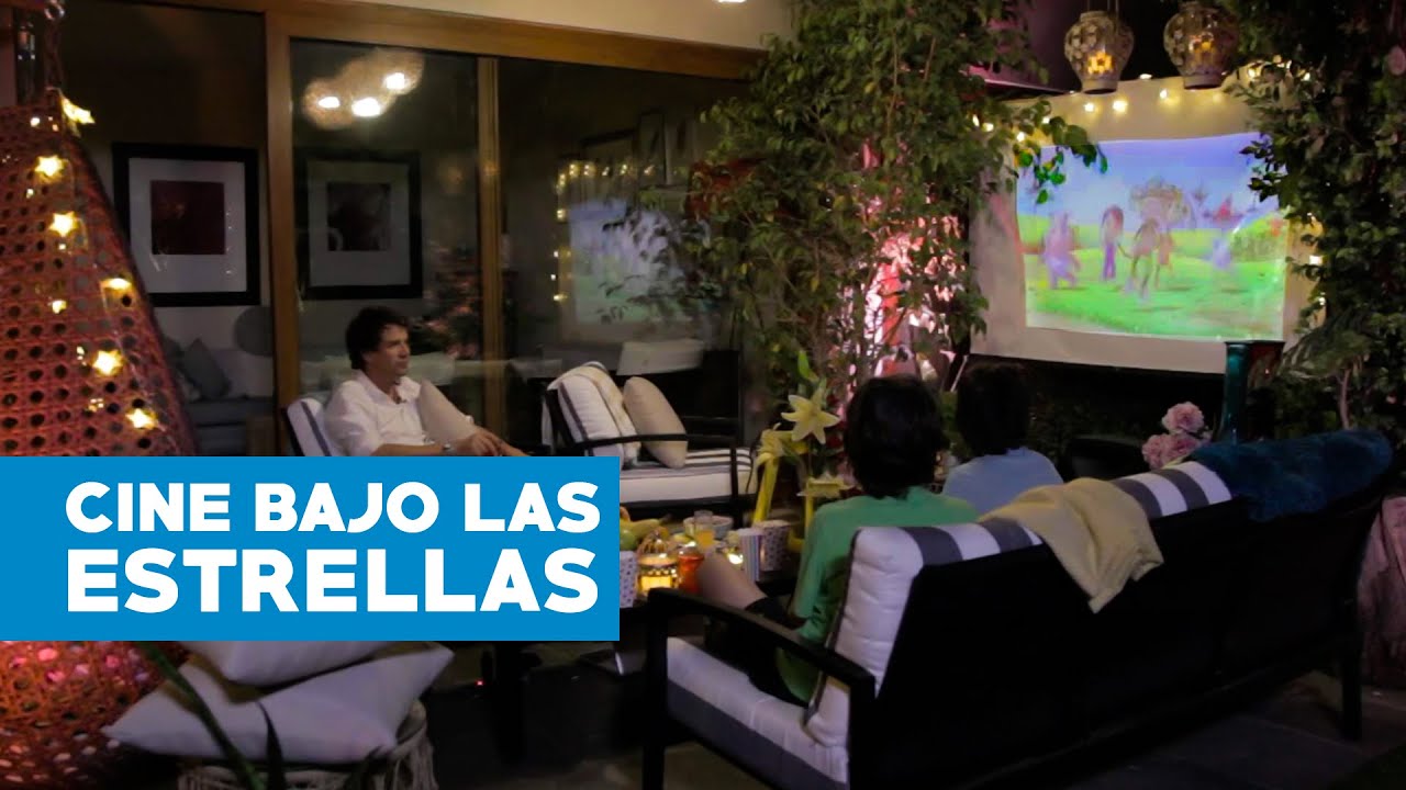 Noche-de-Peliculas-en-el-Patio-Cine-Bajo-las-Estrellas - Sonajero.es