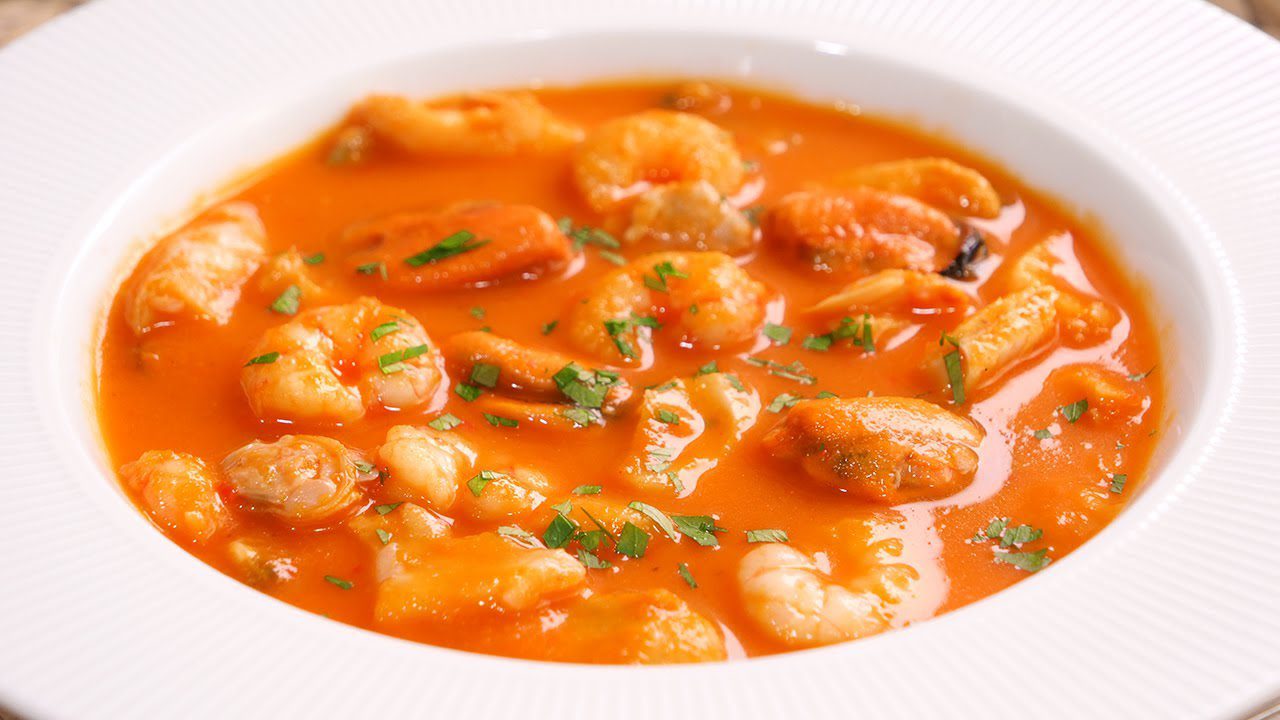Como-hacer-una-sopa-de-marisco-deliciosa - Sonajero.es Cómo hacer una sopa de marisco deliciosa