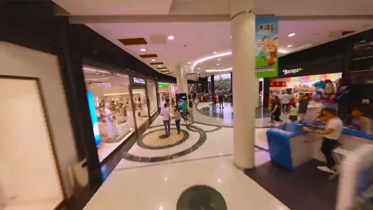 Explorando el Centro Comercial Arena Multiespacio en Valencia