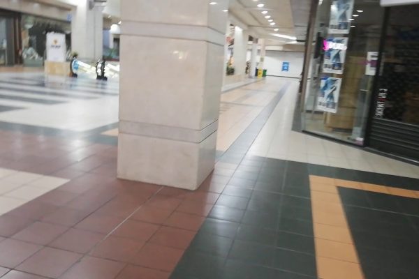 Explorando el Centro Comercial Augusta en Zaragoza