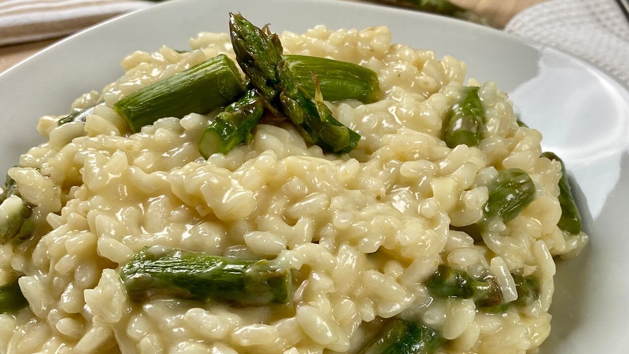 Receta-de-risotto-de-esparragos-verdes - Sonajero.es Receta de risotto de espárragos verdes