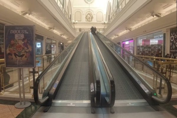 Explorando el Centro Comercial Gran Vía 2 en Barcelona