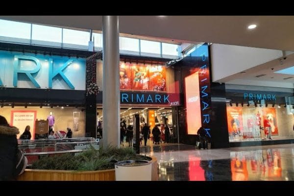 Explorando el Centro Comercial Parque Sur en Madrid