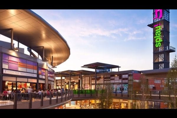 Explorando el Centro Comercial Splau en Barcelona