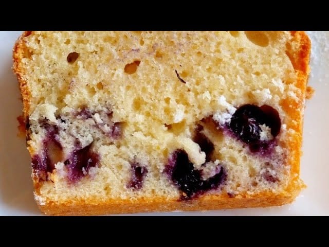 Cómo preparar una tarta de arándanos y almendra