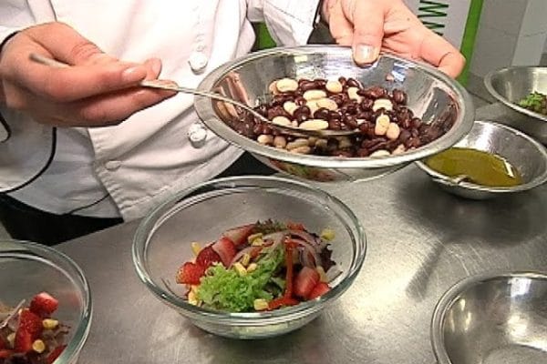 Alimentos que Ayudan a Reducir el Riesgo de Enfermedades Cardiovasculares: Guía Completa