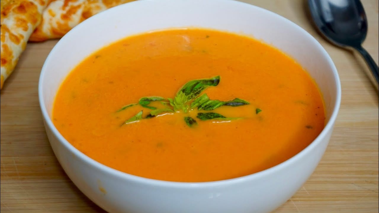 Como-preparar-una-sopa-de-tomate-y-albahaca - Sonajero.es Cómo preparar una sopa de tomate y albahaca