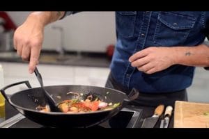 Cómo preparar un wok de pollo y verduras