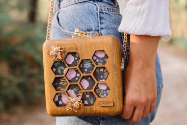 La moda de los bolsos personalizados gana espacio entre los consumidores